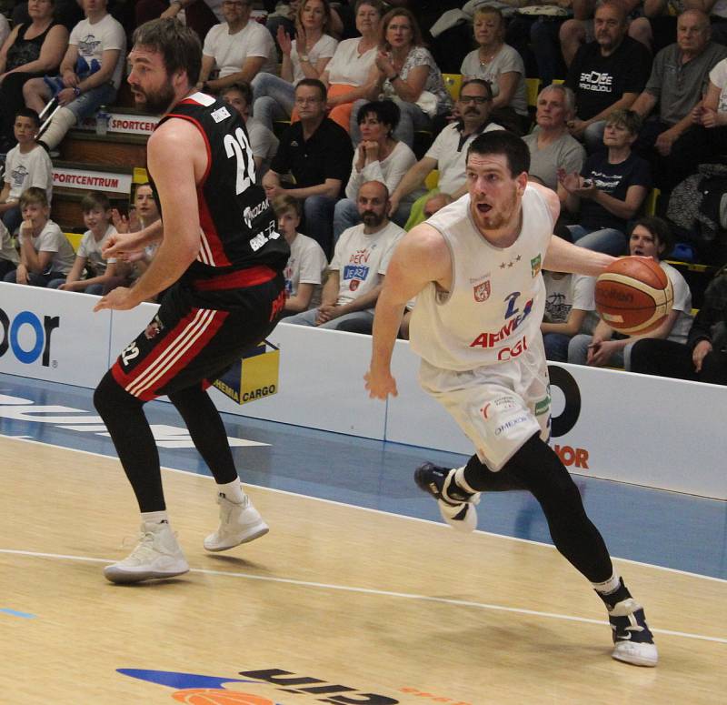 Basketbal play-off šestý zápas semifinále Děčín Svitavy