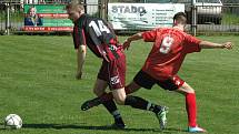 PARÁDA! Union Děčín (pruhované dresy) doma porazil Soběchleby 4:0.