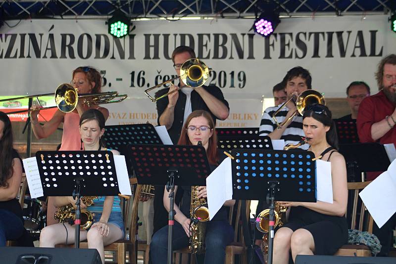 Mezinárodní hudební festival Česká Kamenice.