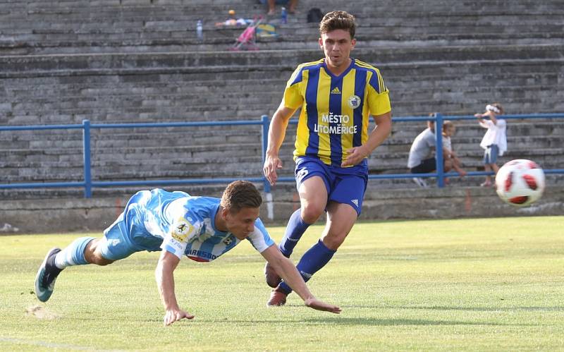 PŘEKVAPENÍ. Varnsdorf (v modrém) prohrál s Litoměřickem 0:2.