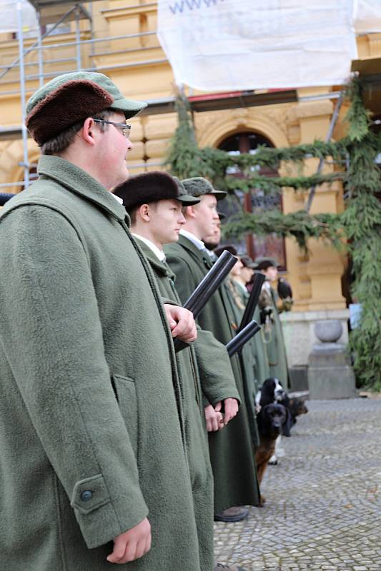 Hubertská jízda projela Šluknovem.