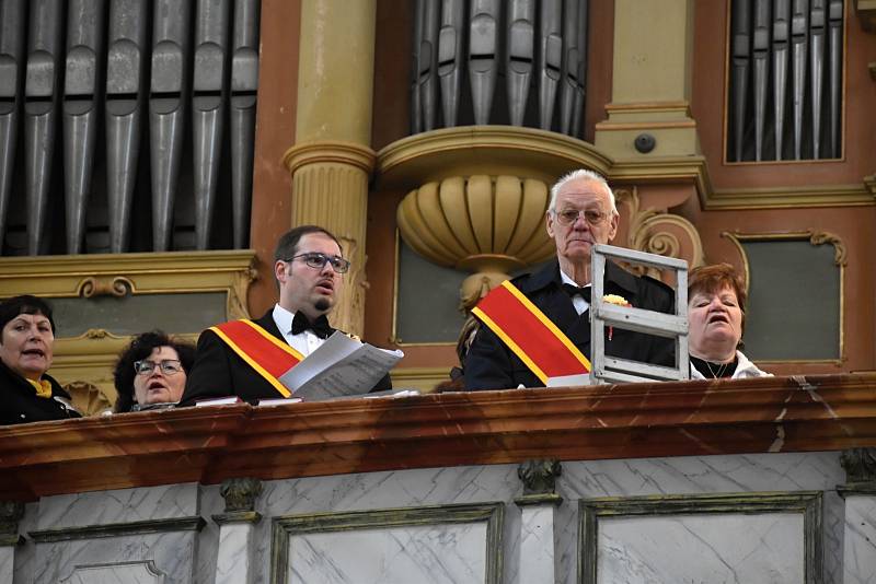 Mikulášovicemi projela velikonoční jízda