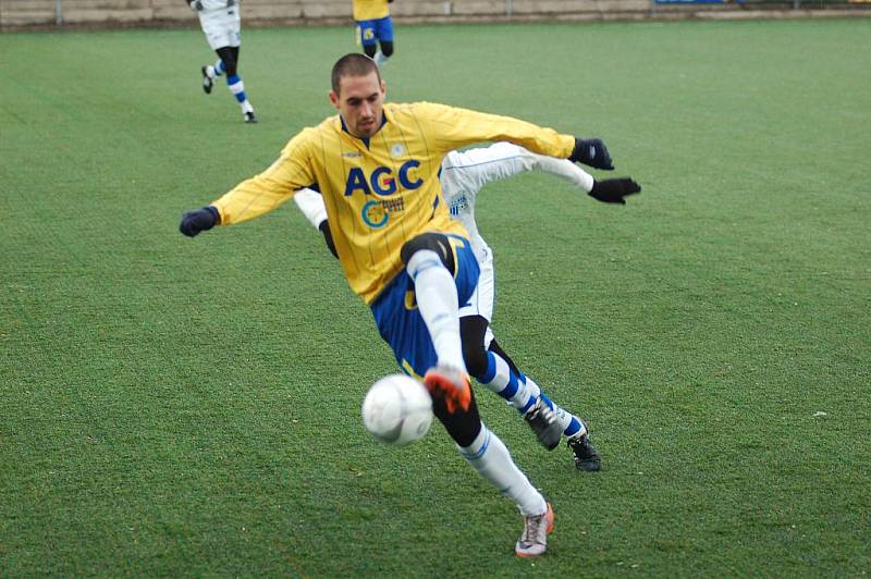 DEBAKL. V prvním utkání děčínské skupiny TL porazily Teplice Armu vysoko 8:0.