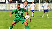 PRVNÍ BODY. Fotbalisté Vilémova (v zeleném) doma porazili Libiš 2:1.