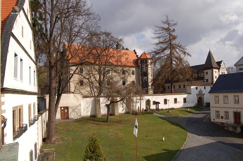 S prvním dubnovým dnem odstartovala turistická sezona na hradech a zámcích Národního památkového ústavu.