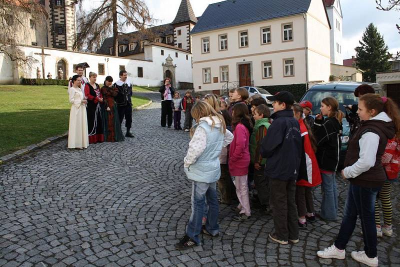 S prvním dubnovým dnem odstartovala turistická sezona na hradech a zámcích Národního památkového ústavu.