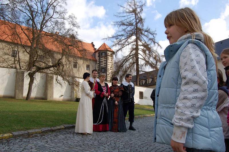 S prvním dubnovým dnem odstartovala turistická sezona na hradech a zámcích Národního památkového ústavu.