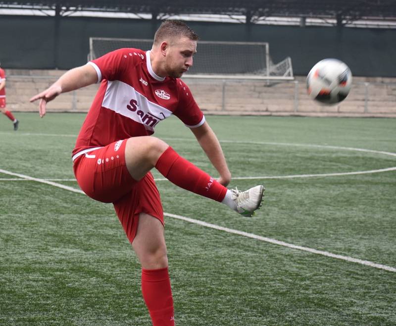 Fotbal, I.A třída: Junior Děčín - Pokratice 2:1 (0:0).