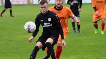 DERBY. Benešov (oranžové dresy) doma porazil 2:0 Českou Kamenici.