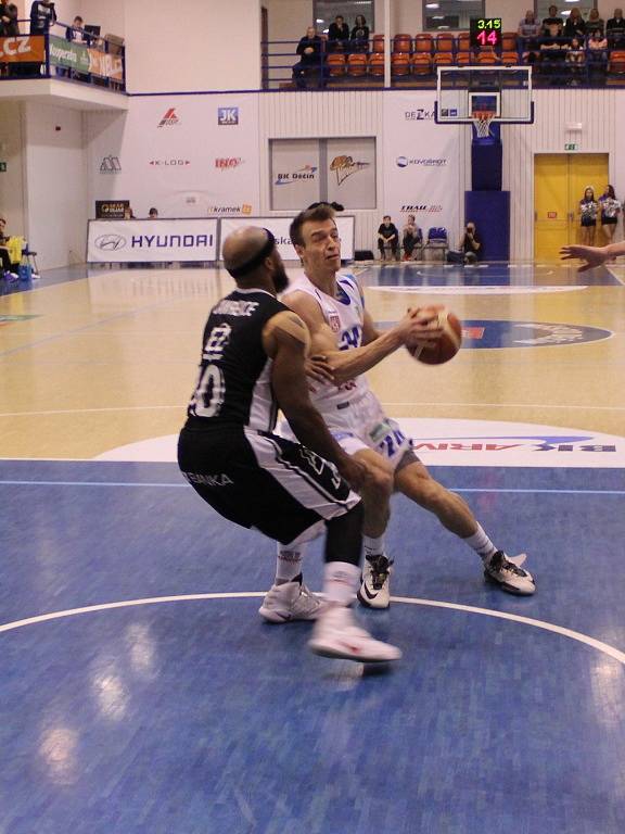 Ve druhém kole nadstavby basketbalové ligy přivítal Děčín mistrovský Nymburk.