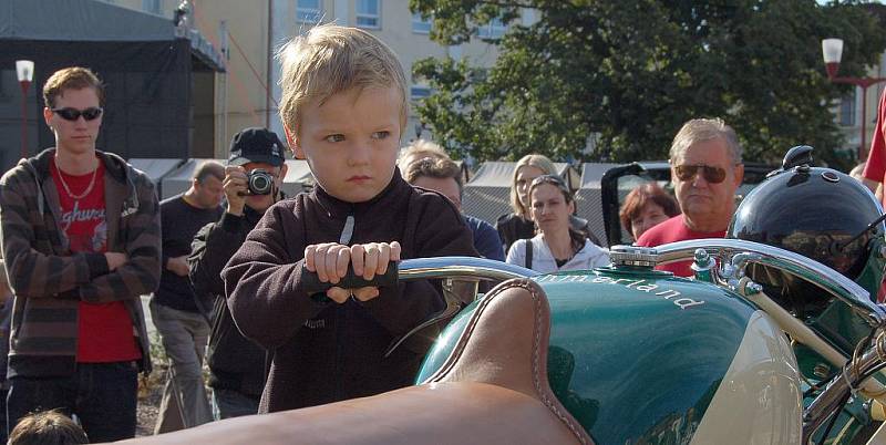 Šluknovským výběžkem projely nejdelší motocykly světa – Čechie-Böhmerland.