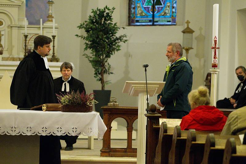 Na Šluknovsku vstoupil do služby nový evangelický farář.