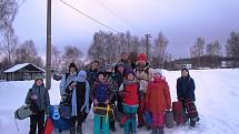 Doslova zasypáni sněhem byli účastníci už 35. ročníku Nejsevernějšího zimního stanování pod Vlčí horou.