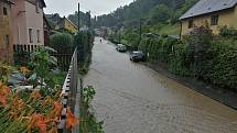 Prudký déšť zatopil také hlavní silnici v Ludvíkovicích