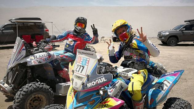 OLGA ROUČKOVÁ zatím Rallye Dakar zvládá.