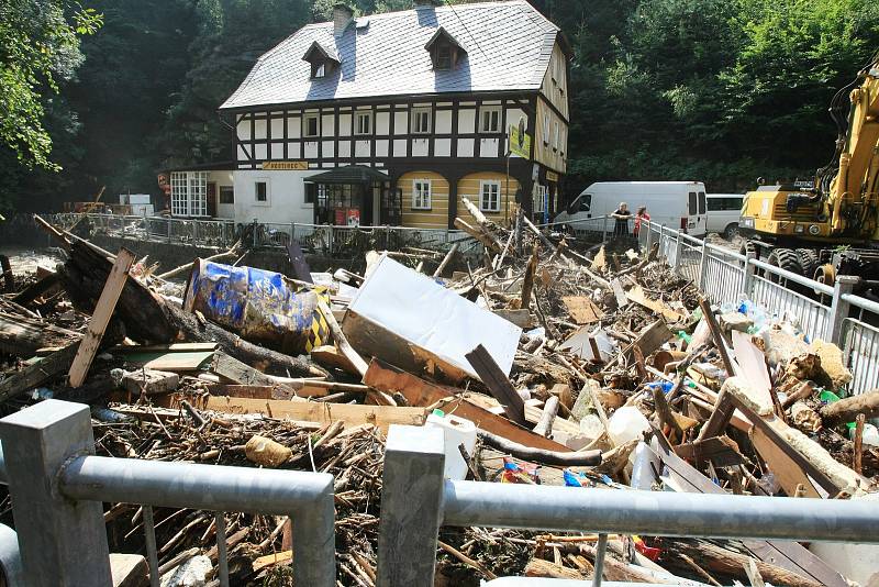 Povodně v srpnu 2010 zničily Hřensko.