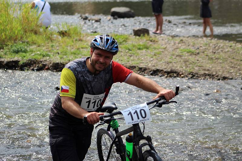 Triatlon Železný knedlík 2018 absolvovalo téměř 120 závodníků.