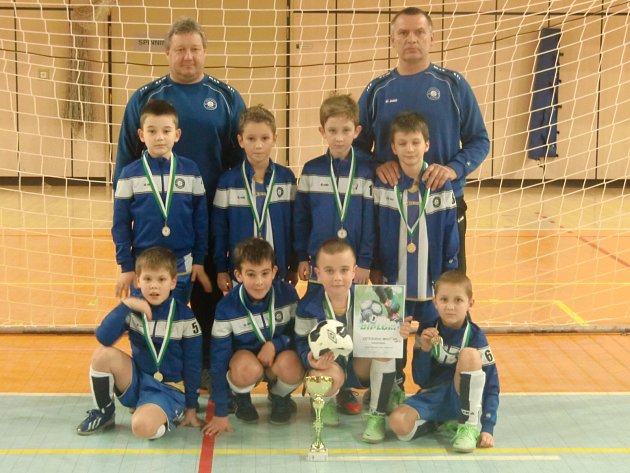 FAPV DĚČÍN U 9 - celek, který kraloval v Jablonci.