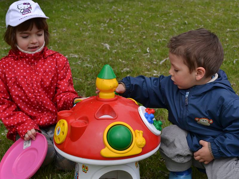 Obec Dobrná zachovala svou mateřskou školku.