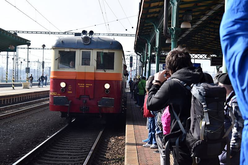 Na Kozí dráhu mezi Děčínem a Telnicí vyjely první vlaky