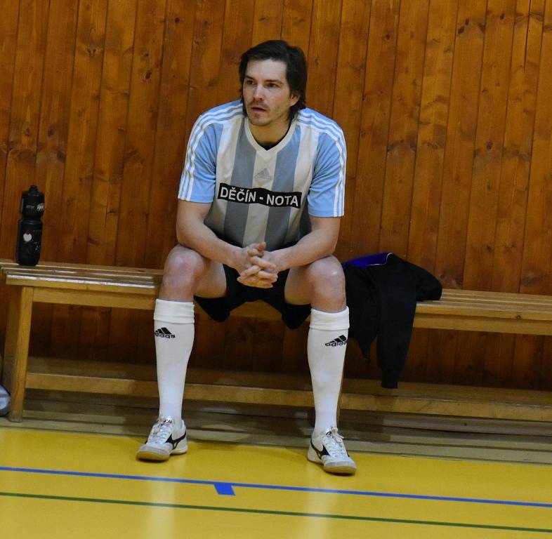 Sálovka, veteráni: Futsal Varnsdorf - Nota Děčín 3:1.