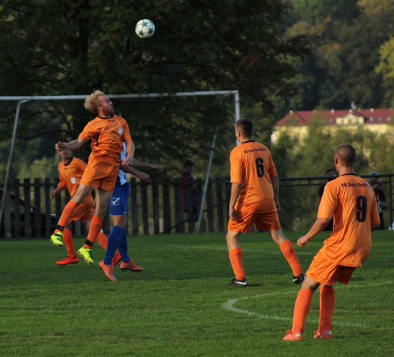 JIŘETÍN POD JEDLOVOU (pruhované dresy) doma porazil Dolní Poustevnu 3:1.