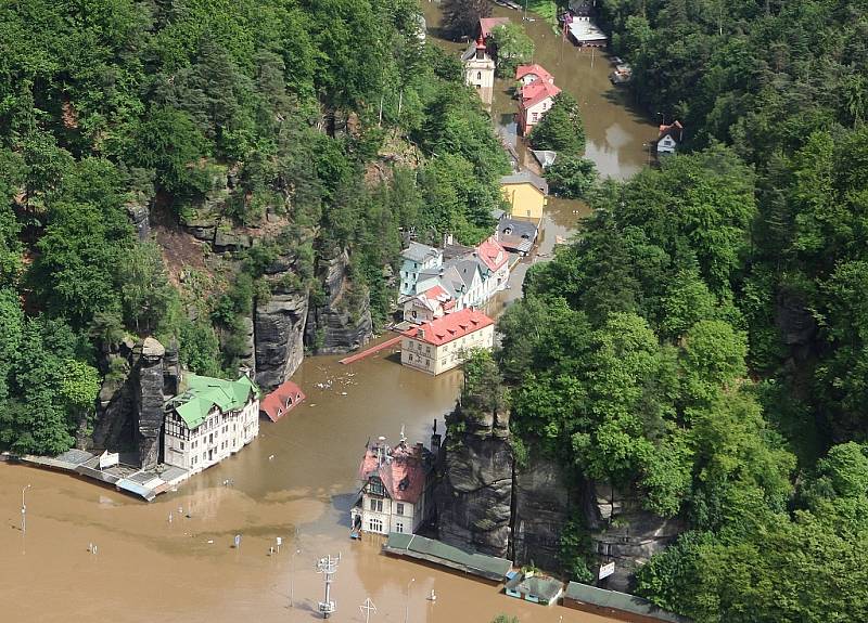 Letecké záběry 5.6. Hřensko 