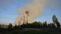 Požár lesa v národním parku, neděle 24. července večer.