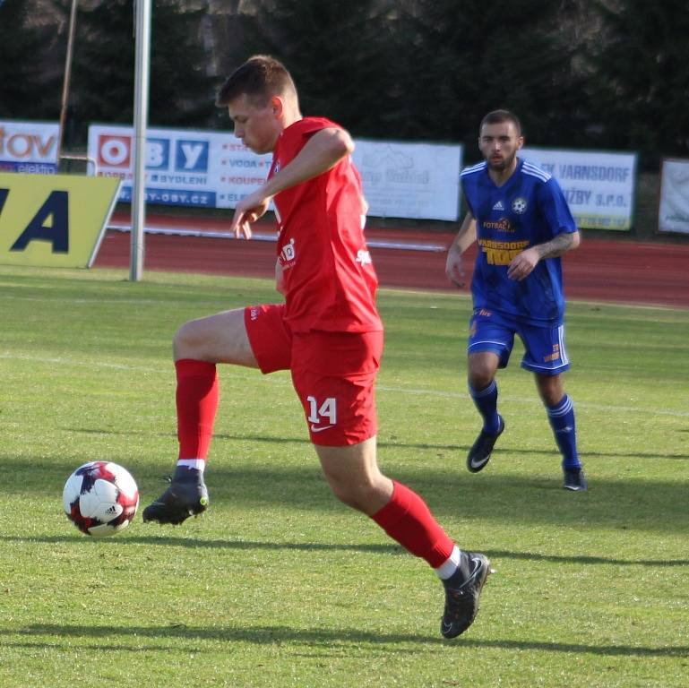 REMÍZA. Varnsdorf (v modrém) hrál s Vítkovicemi 0:0.