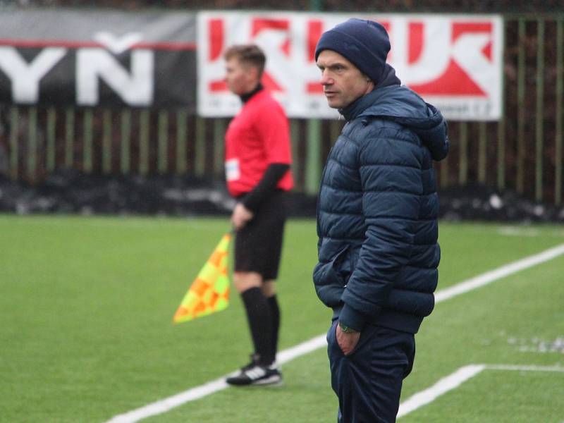 Fotbalisté Varnsdorfu (v modrém) porazili 2:1 Ústí nad Labem.