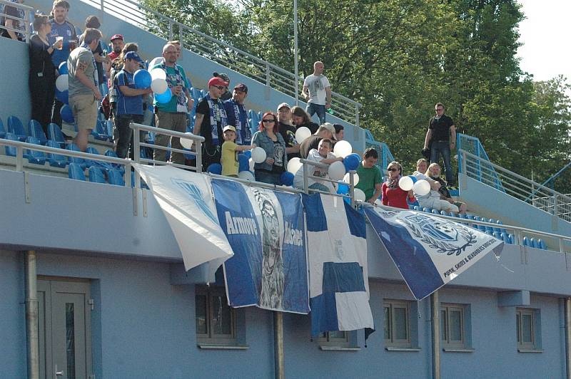 FNL, 30. KOLO. FK Ústí nad Labem (bílé dresy) vs. FK Varnsdorf.