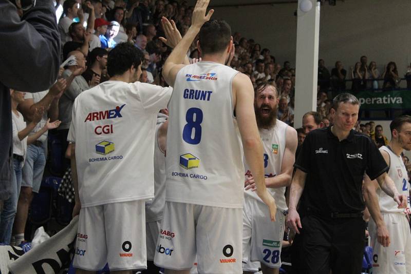 POSTUP! Děčínští Válečníci zvládli sedmé utkání, Opavu porazili 79:62 a slaví postup do semifinále.