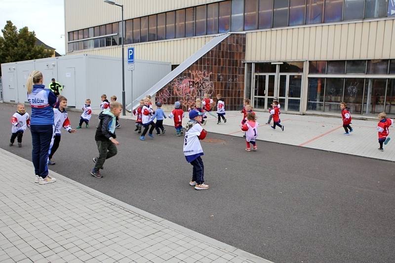 Na děčínském zimním stadionu proběhla akce Týden hokeje.