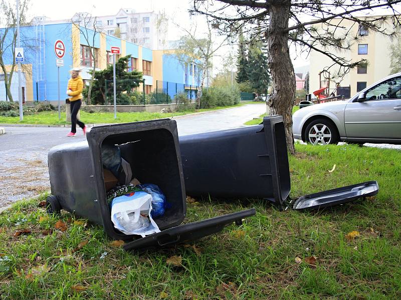 Vichřice řádila i na Starém Městě v Děčíně.