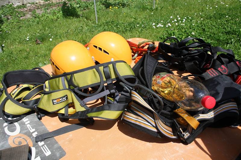 VIA FERRATA neboli Železná stezka vznikla v Děčíně na skále pod Pastýřskou stěnou. 