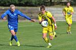 REMÍZA. Varnsdorf (ve žlutém) uhrál v přátelském utkání proti Liberci výsledek 0:0.