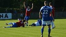 Derby. Jílové (modré dresy) vyhrálo na půdě Modré 4:1.