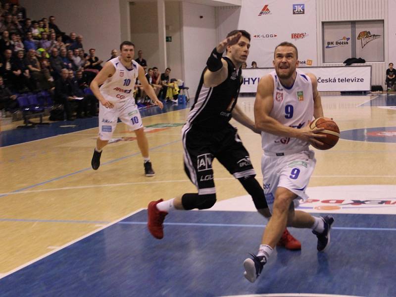 Ve druhém kole nadstavby basketbalové ligy přivítal Děčín mistrovský Nymburk.