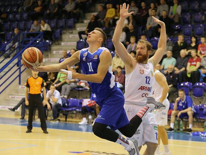 Utkání evropského basketbalového poháru AAC mezi BK ARMEX Děčín a KK Tajfun Šentjur.
