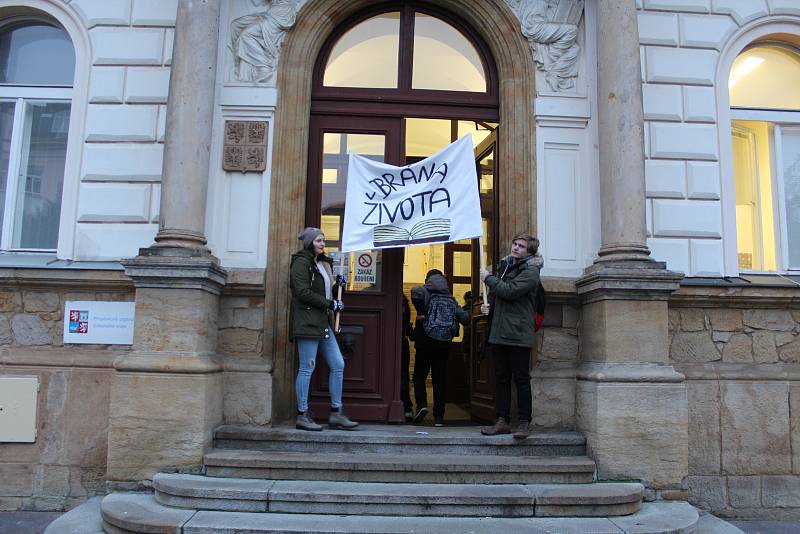 Den poezie na děčínském gymnáziu.