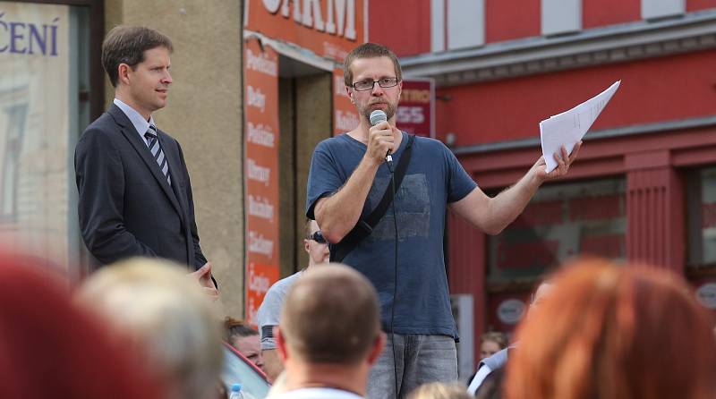 V Rumburku proběhla ve čtvrtek demonstrace za zachování Lužické nemocnice.