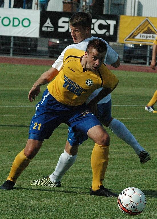 FNL, 30. KOLO. FK Ústí nad Labem (bílé dresy) vs. FK Varnsdorf.