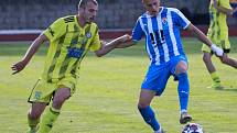 Důležitá výhra! Fotbalisté Varnsdorfu (ve žlutém) doma porazily poslední Vítkovice 3:1.