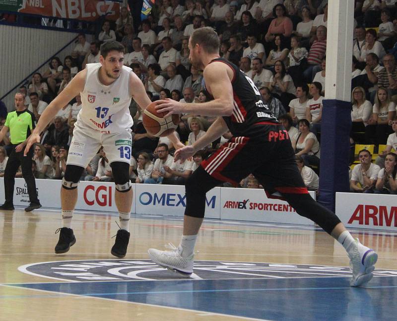 Basketbal play-off šestý zápas semifinále Děčín Svitavy