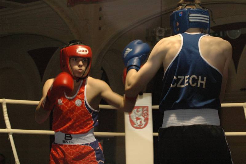 START. V Děčíně odstartovalo MČR juniorů v boxu.