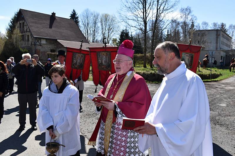 Mikulášovicemi projela velikonoční jízda