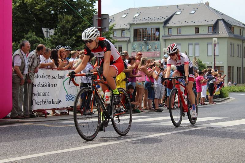 TOUR DE FEMININ 2017 - snímky z poslední etapy a závěrečného ceremoniálu.