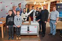 Středoškoláci ve Vrchlabí už testují nového robota.
