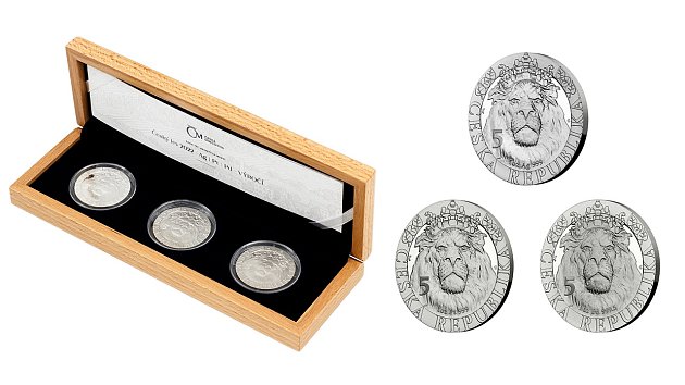 Limitovaná sada tří mincí Český lev 2022 ve stříbře, platině a palladiu.