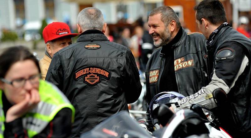 Zahájení motorkářské sezony si nenechal ujít ani Alexandr Novák, který byl před necelým rokem propuštěn z vězení.